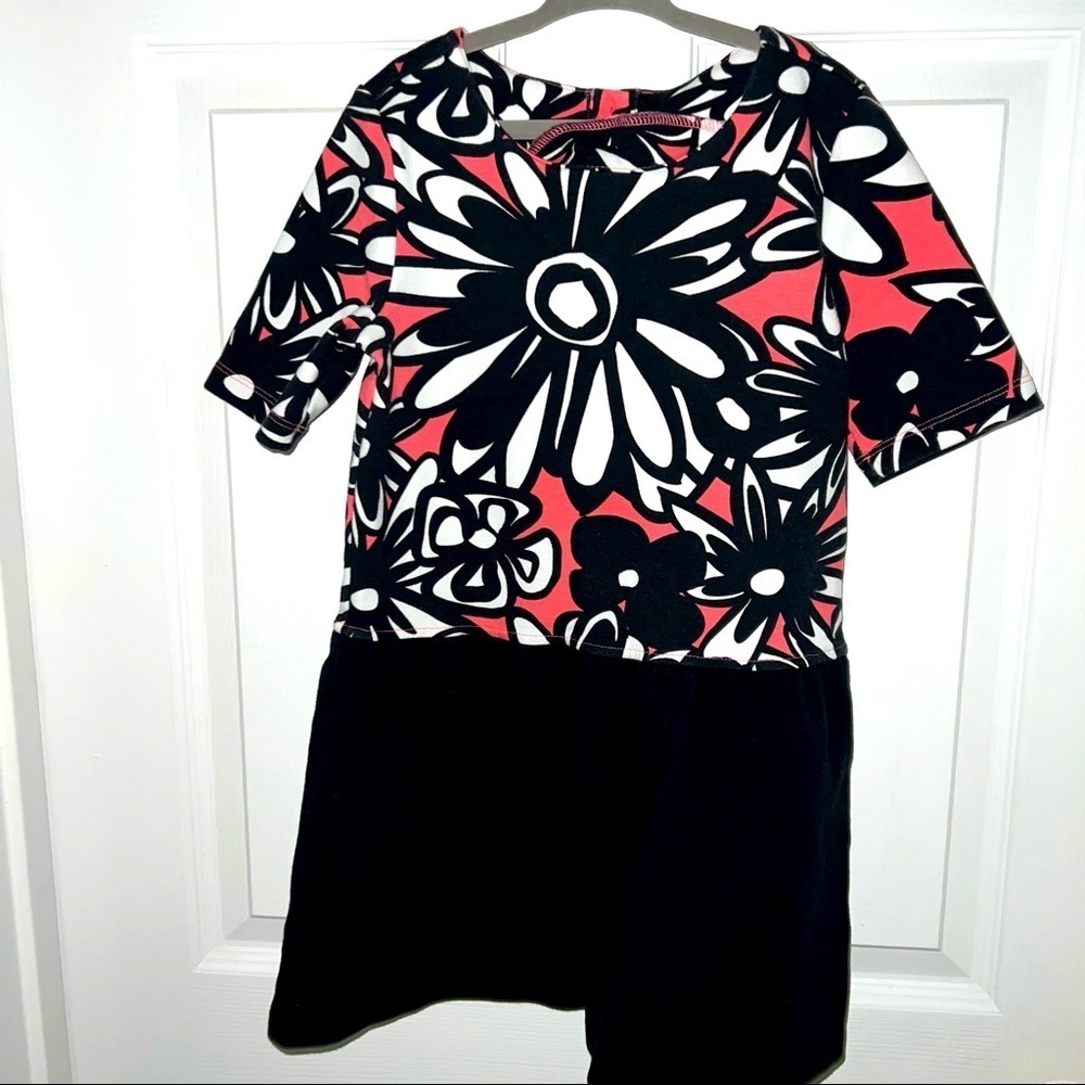 GIRL’S short sleeve, pop art, floral print dress by Gymboree